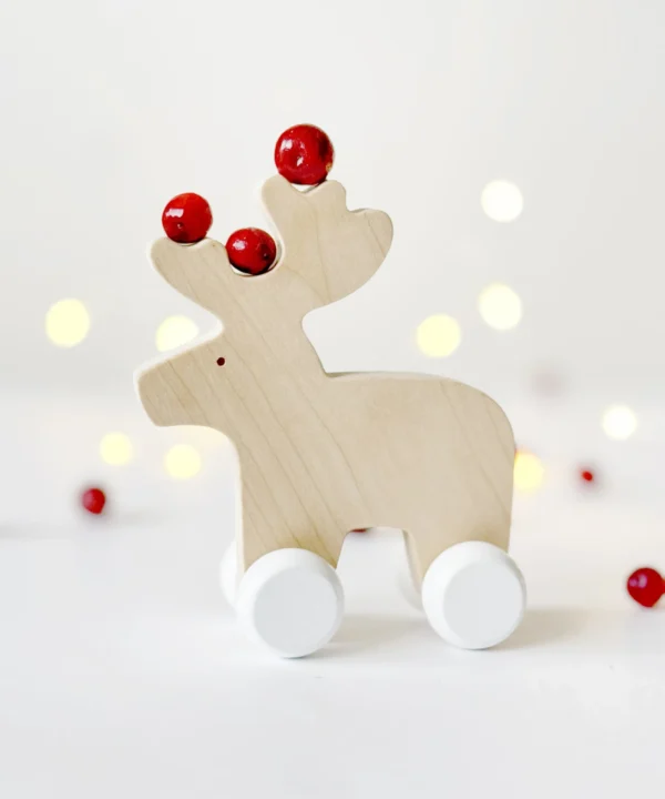 Medinis žaislas ant ratukų – Elniukas
