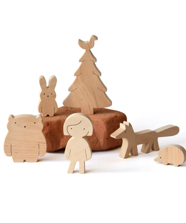 Medinių žaislų rinkinys: Mergaitės figūrėlė, medis, meška, lapė, kiškis, ežys