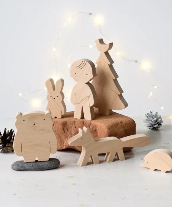 Medinių žaislų rinkinys „Berniukas ir miško žvėreliai"