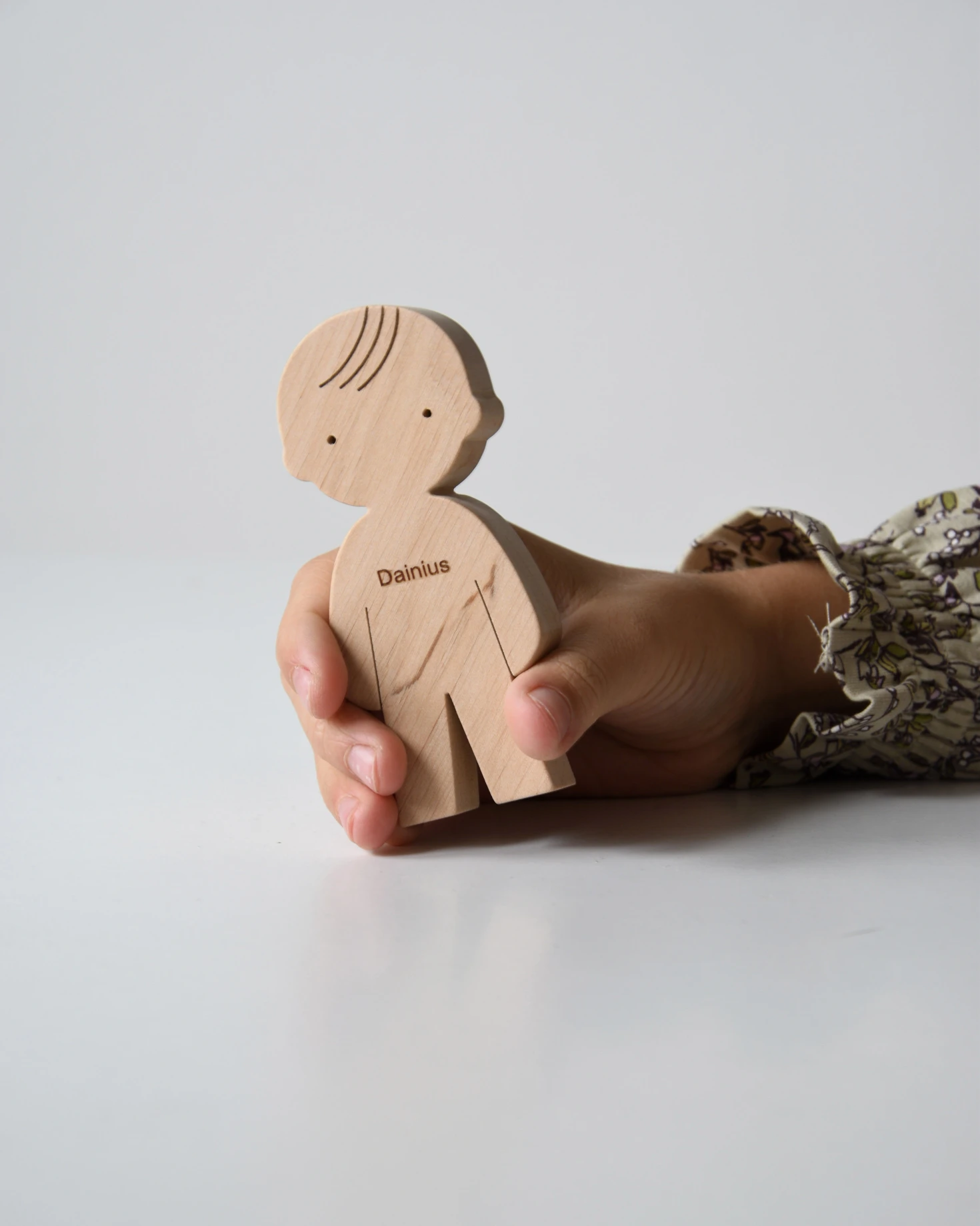 Medine berniuko figurele su vardu