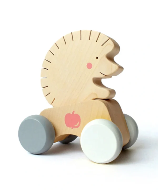 medinis žaislas ant ratukų Ežiukas
